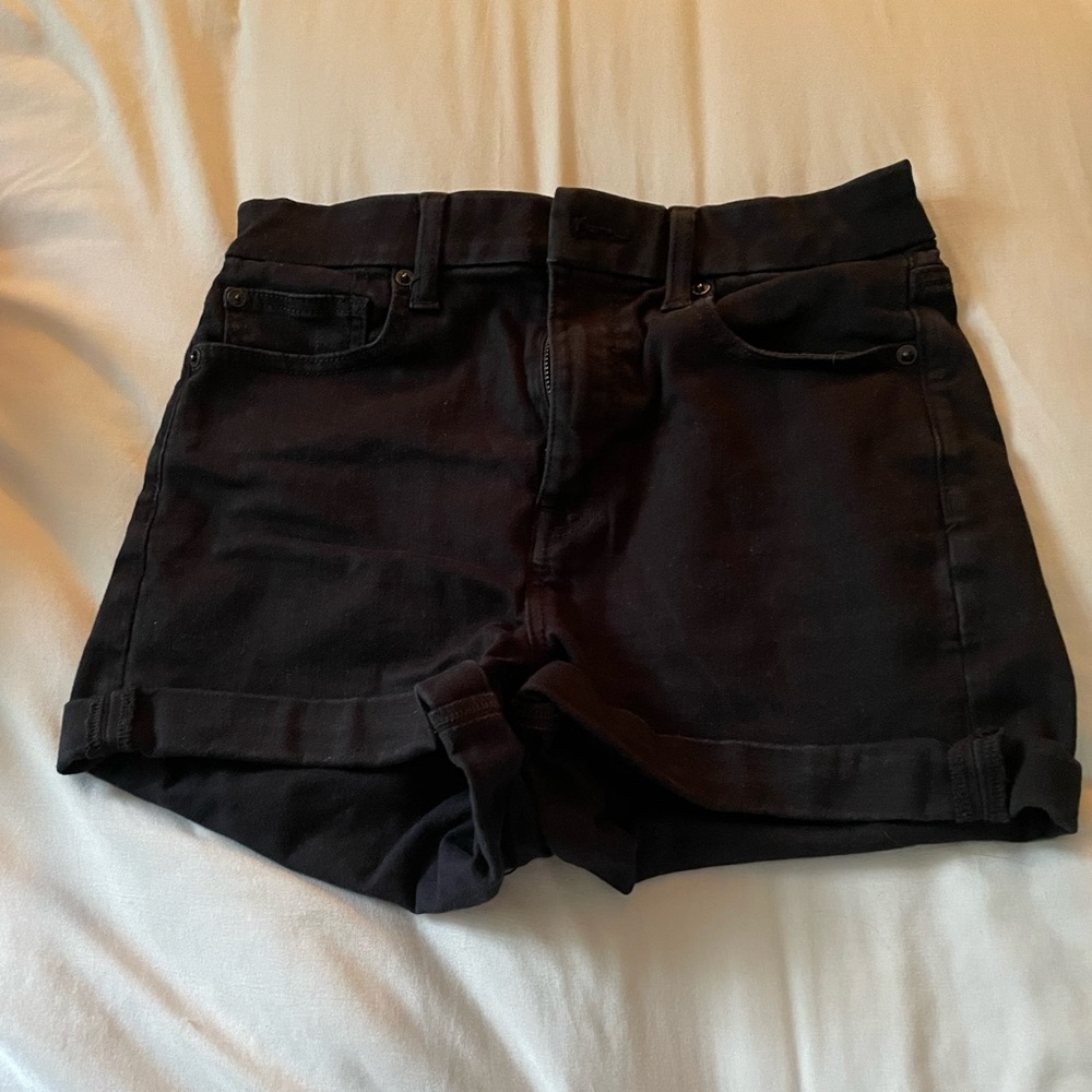 American Eagle Women’s Size 6 NE(X)T Level Stretch Black Jean Shorts